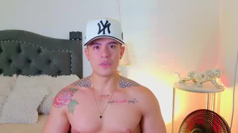 Snapshot of elian_craiggggg chatting on June 17, 2026, 4:19 pm Elian online show from June 17, 2026, 4:19 pm