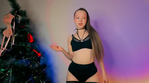 Ella online show from December 24, 2024, 4:33 am