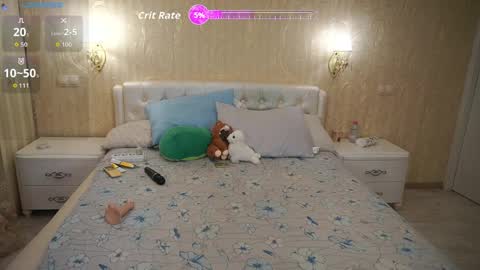 Luna online show from April 15, 2026, 7:58 pm