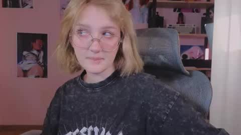 Ellie online show from February 15, 2026, 5:15 am