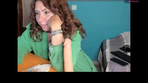 elifgirasol online show from March 1, 2025, 12:07 am