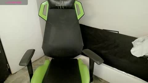 bby-santy online show from November 20, 2025, 8:41 pm