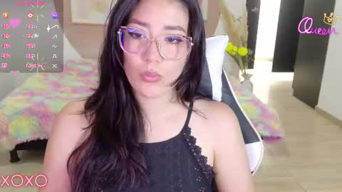 Snapshot of eliiih_ chatting on July 23, 2026, 2:15 pm eliiih_ online show from July 23, 2026, 2:15 pm