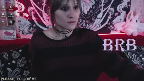 Snapshot of elika_kay chatting on December 7, 2024, 1:14 am MORE ME online show from December 7, 2024, 1:14 am