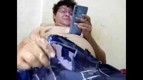 elimposstor online show from October 6, 2025, 8:23 am