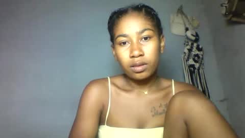 elina981 online show from April 1, 2026, 11:13 pm