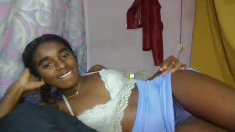 elina981 online show from April 14, 2026, 11:33 pm