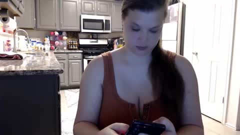 ElinaReign   online show from June 6, 2026, 4:06 am