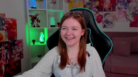 Snapshot of elinavale chatting on March 4, 2026, 6:08 am elinavale online show from March 4, 2026, 6:08 am