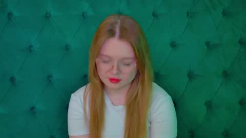 elinavale online show from April 23, 2026, 5:15 pm