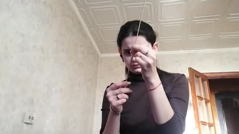 Lola online show from December 5, 2025, 6:22 am