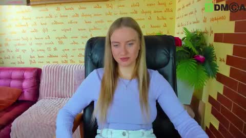 elinor_faith online show from November 14, 2025, 10:14 am