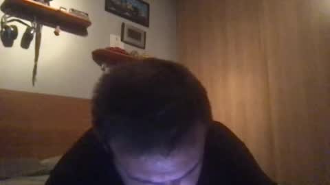 Snapshot of eliot26 chatting on December 1, 2024, 5:02 pm e26 online show from December 1, 2024, 5:02 pm