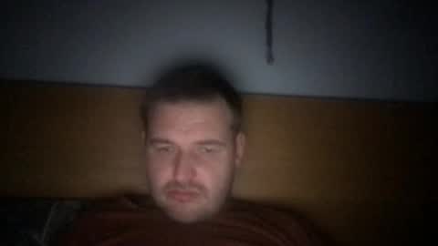 Snapshot of eliot26 chatting on December 4, 2024, 10:08 pm e26 online show from December 4, 2024, 10:08 pm