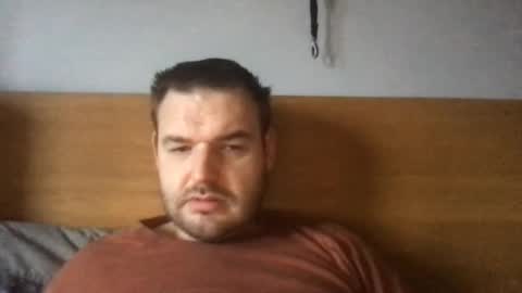 Snapshot of eliot26 chatting on December 8, 2024, 10:41 am e26 online show from December 8, 2024, 10:41 am