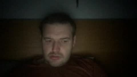 Snapshot of eliot26 chatting on December 19, 2024, 9:29 am e26 online show from December 19, 2024, 9:29 am