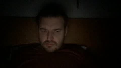 Snapshot of eliot26 chatting on December 31, 2024, 1:04 am e26 online show from December 31, 2024, 1:04 am