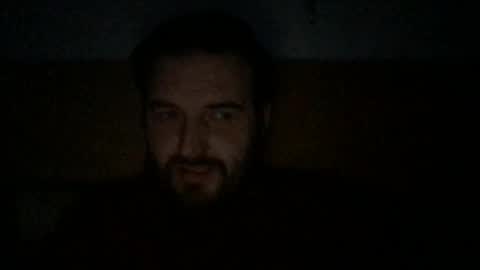 Snapshot of eliot26 chatting on February 5, 2025, 10:12 pm e26 online show from February 5, 2025, 10:12 pm