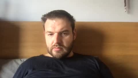 Snapshot of eliot26 chatting on October 10, 2025, 12:04 pm e26 online show from October 10, 2025, 12:04 pm