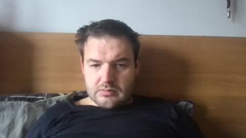 Snapshot of eliot26 chatting on October 26, 2025, 10:21 am e26 online show from October 26, 2025, 10:21 am