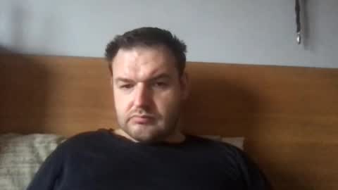 Snapshot of eliot26 chatting on December 21, 2025, 1:29 pm e26 online show from December 21, 2025, 1:29 pm