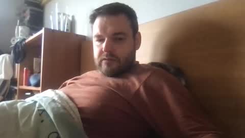 Snapshot of eliot26 chatting on March 1, 2026, 10:06 am e26 online show from March 1, 2026, 10:06 am