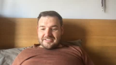 Snapshot of eliot26 chatting on April 10, 2026, 9:25 am e26 online show from April 10, 2026, 9:25 am