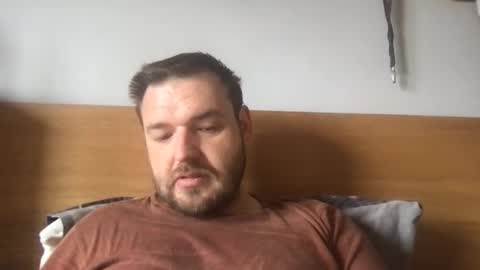 Snapshot of eliot26 chatting on April 22, 2026, 12:07 pm e26 online show from April 22, 2026, 12:07 pm