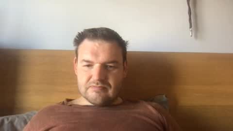 Snapshot of eliot26 chatting on April 30, 2026, 11:49 am e26 online show from April 30, 2026, 11:49 am