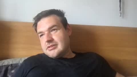 Snapshot of eliot26 chatting on May 24, 2026, 9:25 am e26 online show from May 24, 2026, 9:25 am