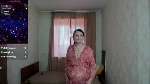 Elis online show from March 12, 2025, 3:46 am