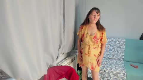 Elis online show from November 6, 2025, 2:12 am