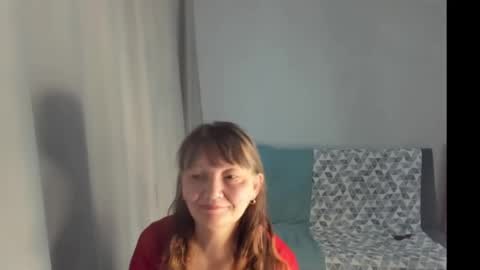 Elis online show from November 30, 2025, 1:53 am