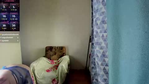 Snapshot of elis_gabbi chatting on June 19, 2026, 2:16 am Elis online show from June 19, 2026, 2:16 am