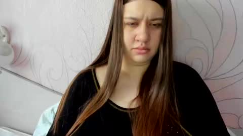 Aletta Oushen online show from February 9, 2025, 9:58 am