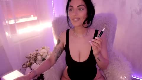 Snapshot of elisabaxter chatting on May 1, 2026, 4:17 am Maria online show from May 1, 2026, 4:17 am