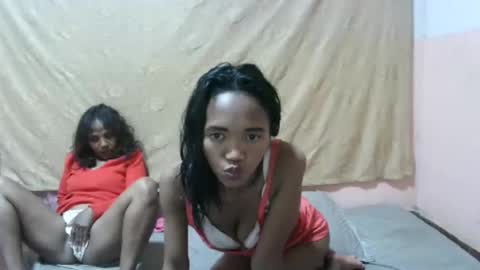 Snapshot of elisabet88 chatting on September 17, 2025, 9:05 pm elisabet88 online show from September 17, 2025, 9:05 pm