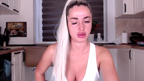 elisabeth_jason online show from January 27, 2025, 6:41 am