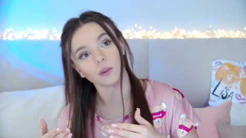 ElisabethDavis online show from January 21, 2025, 3:43 pm