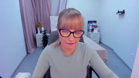 Elisabeth online show from January 8, 2025, 3:17 pm