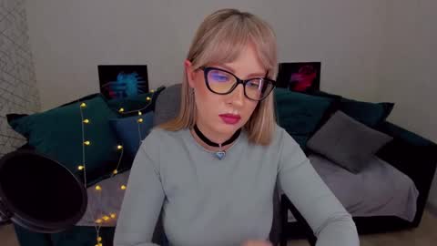 Elisabeth online show from February 3, 2025, 8:35 pm