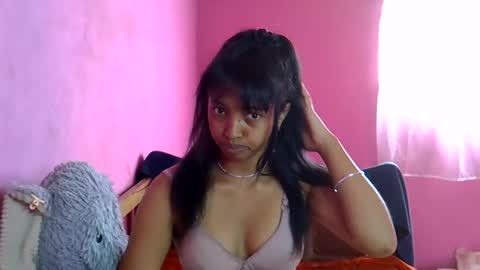 elisah01 online show from June 4, 2026, 5:13 am