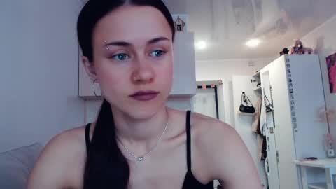 Elis online show from April 10, 2026, 6:18 am