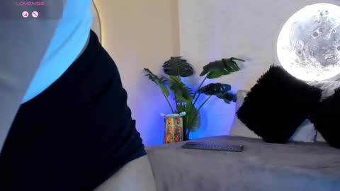 Elise diamond online show from March 8, 2025, 1:50 am