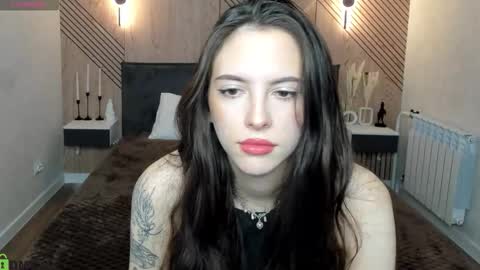 Elise online show from March 7, 2026, 1:13 am