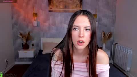 Elise online show from April 17, 2026, 9:34 am