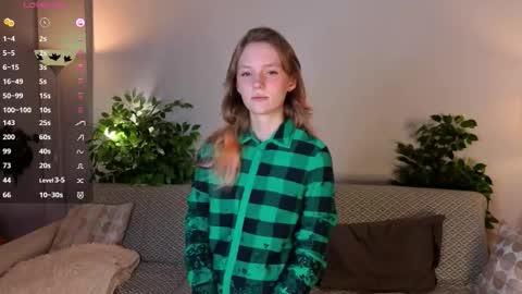 Viola online show from December 5, 2025, 1:14 am