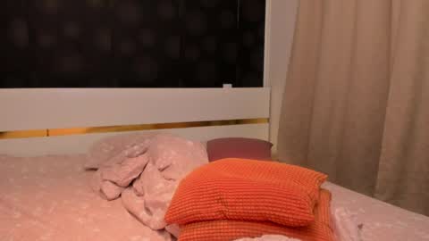 Elly online show from April 6, 2026, 7:37 pm