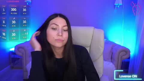 elisevelour online show from October 17, 2025, 1:57 pm