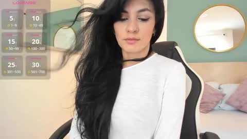 E L I S S A online show from March 4, 2025, 2:06 am